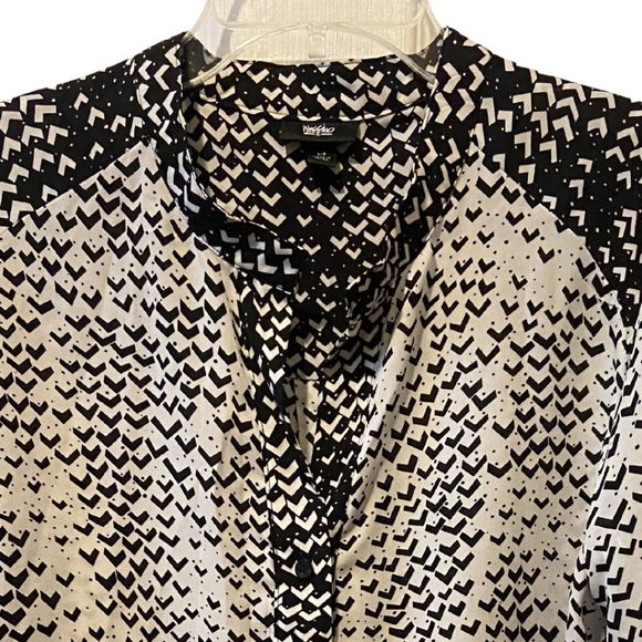 Mossimo black and white half button high low blouse sz L - Picture 3 of 7